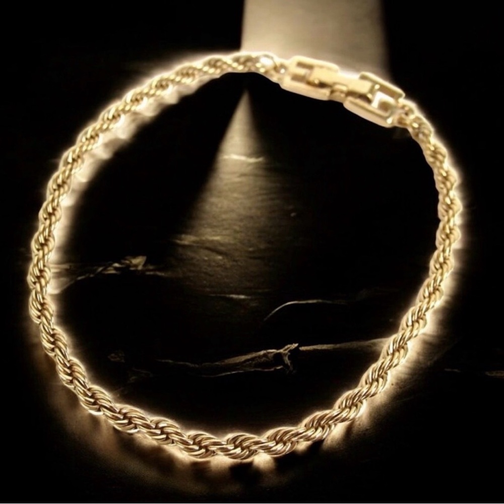 GIVENCHY Vintage Chain Bracelet 😍